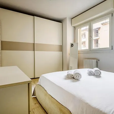 Brand New 1 Bedroom In Navigli Area * Milan